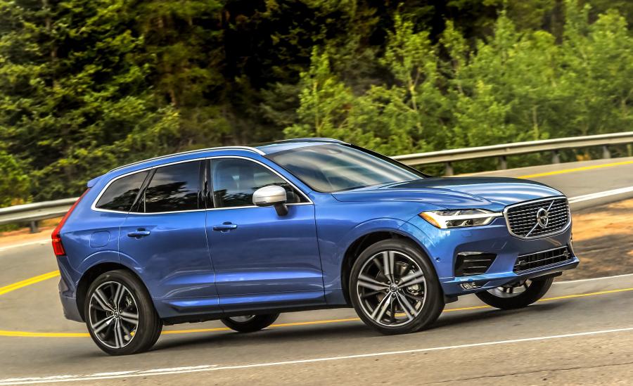  Volvo XC60 T6 R-Design 2017 года  (NA) (фото 7 из 12)